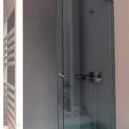 Furadouro Surf Camp Apartment โอวาร์ ภายนอก รูปภาพ