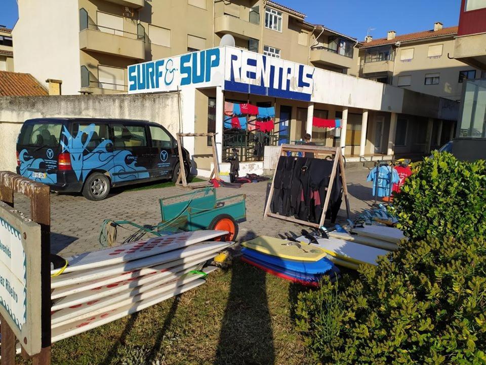 Furadouro Surf Camp Apartment โอวาร์ ภายนอก รูปภาพ