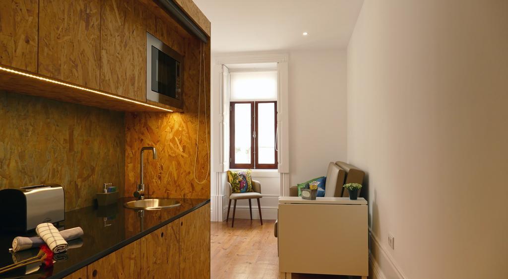 Furadouro Surf Camp Apartment โอวาร์ ภายนอก รูปภาพ