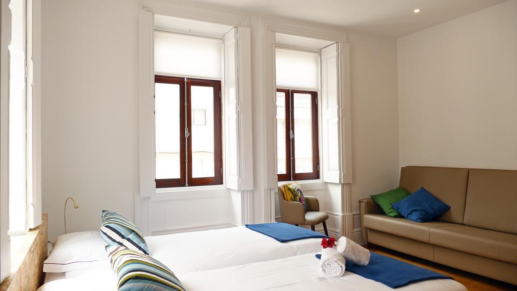 Furadouro Surf Camp Apartment โอวาร์ ภายนอก รูปภาพ